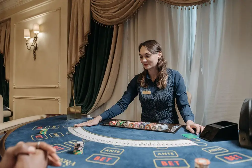Canlı Gazino Poker Salonu Mekanikleri